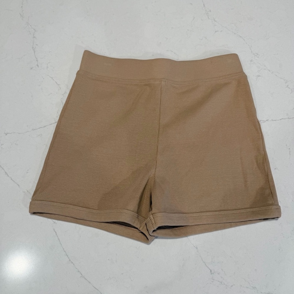 Zara Beige Ribbed Shorts
